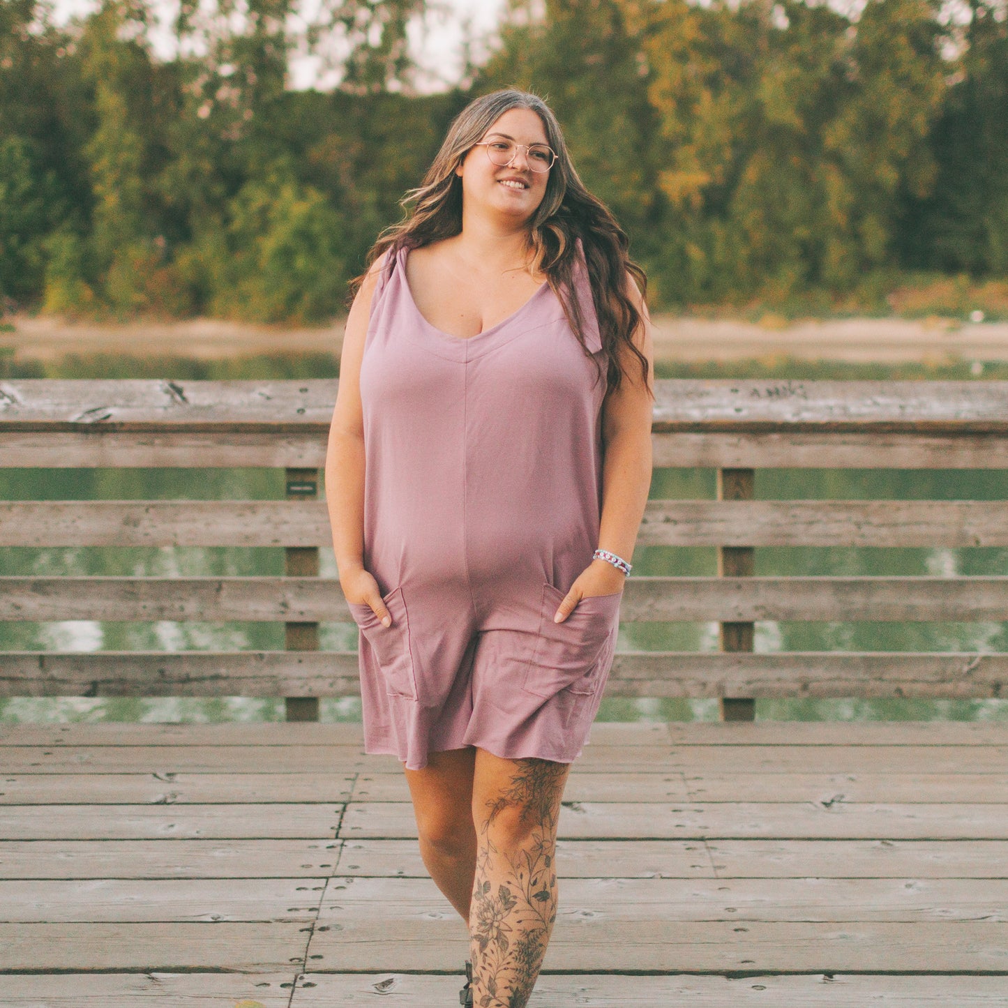 hum x honey women's romper - mauve.